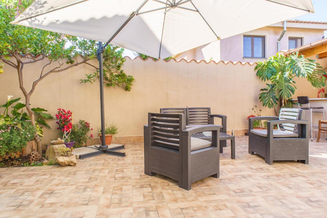 40° Parallelo Guest House Riola Sardo Exterior foto